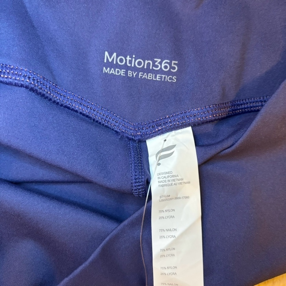NWT XL Fabletics Motion365 High-Waisted 7/8 Leggings Purple Pastel Pink Green - Picture 8 of 9